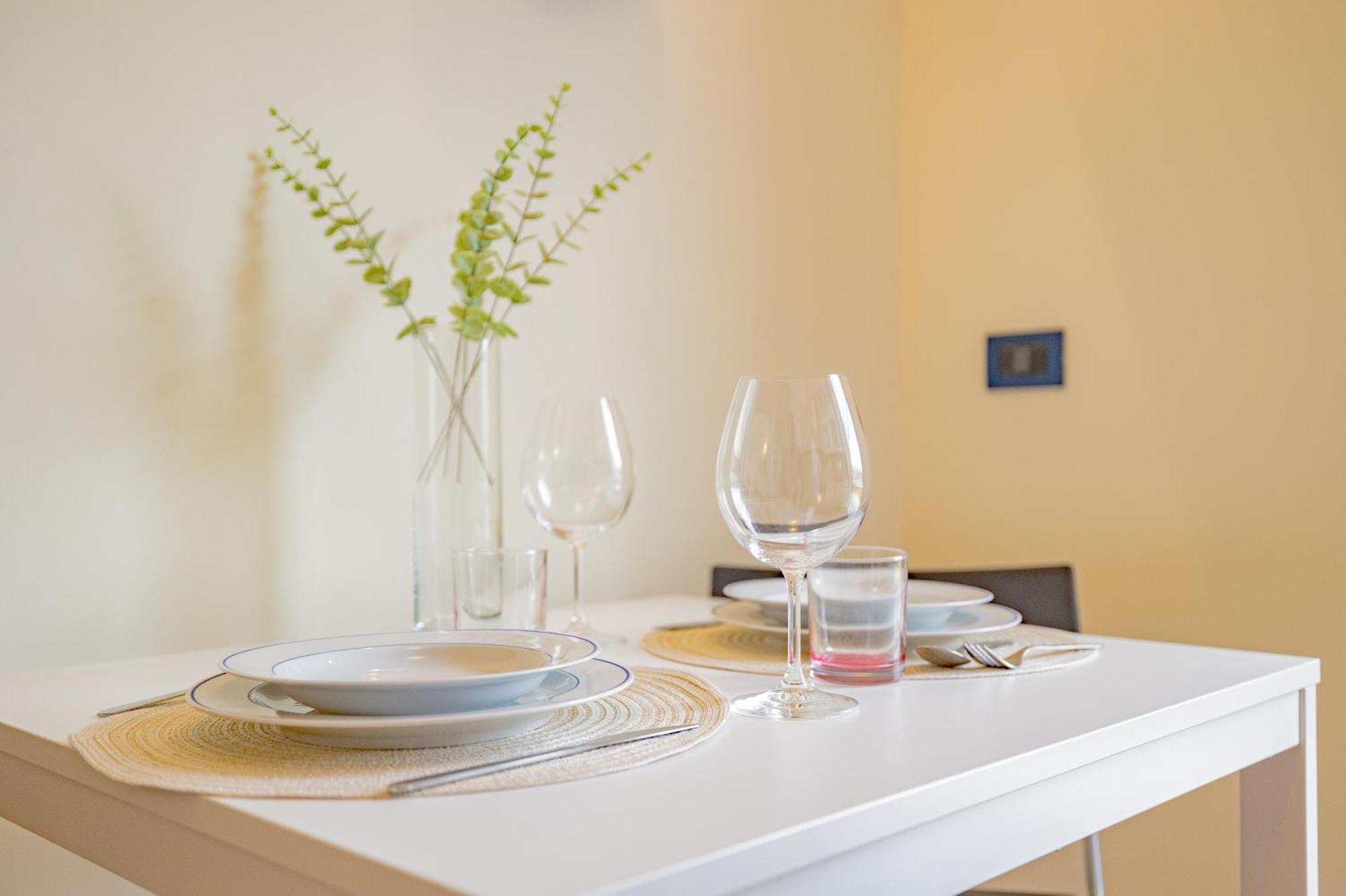 Porta Vittoria - Linate Urban Stay - 10 Minuti Aeroporto Self-Check-In Milan Bagian luar foto